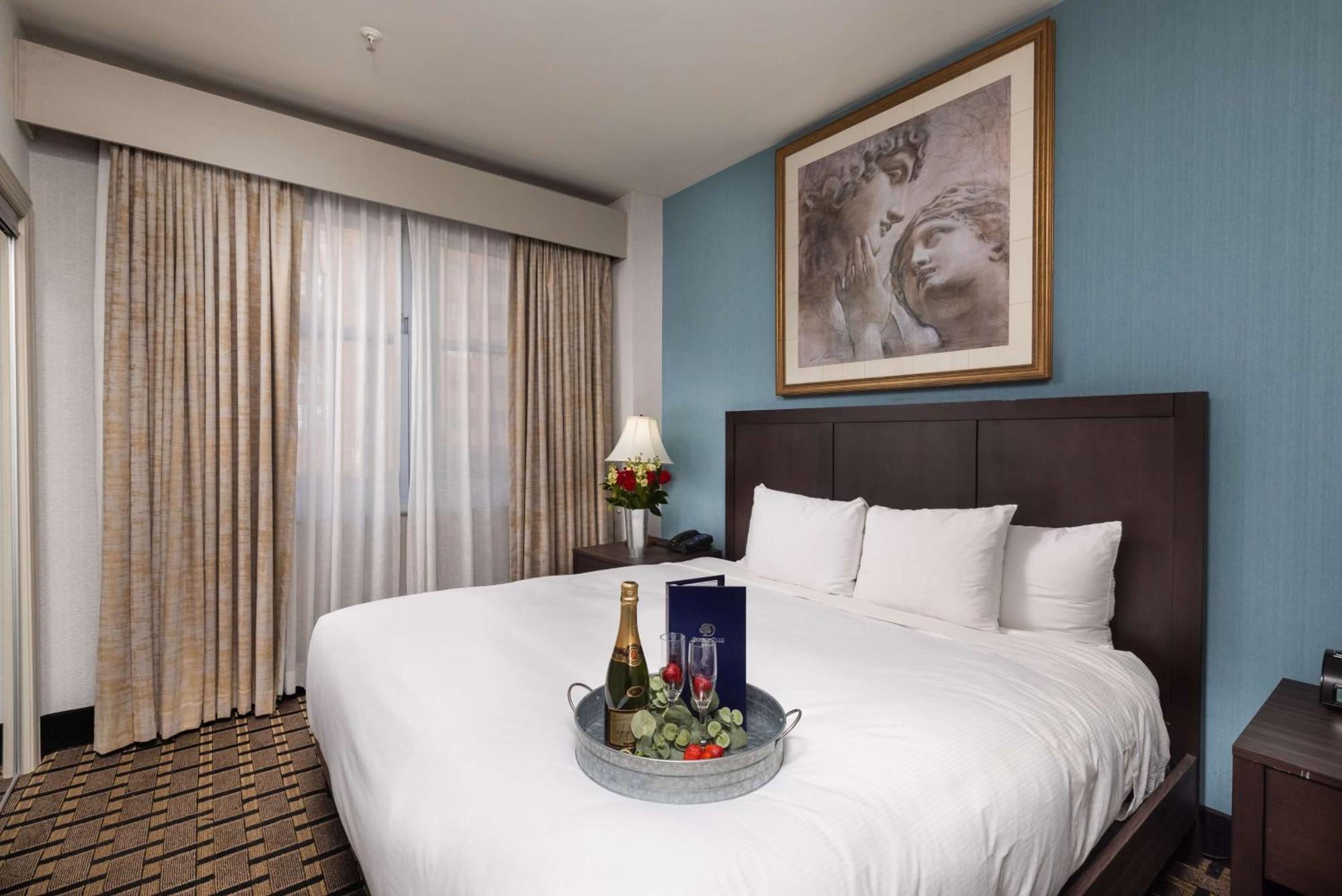 Inn At The Colonnade Baltimore - A Doubletree By Hilton Hotel Екстер'єр фото