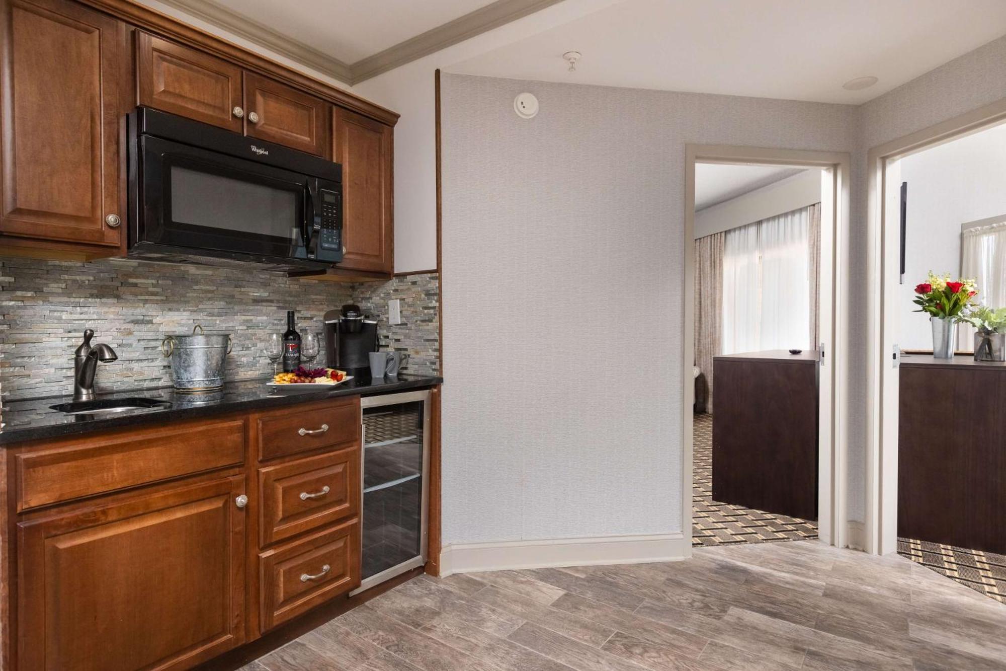 Inn At The Colonnade Baltimore - A Doubletree By Hilton Hotel Екстер'єр фото