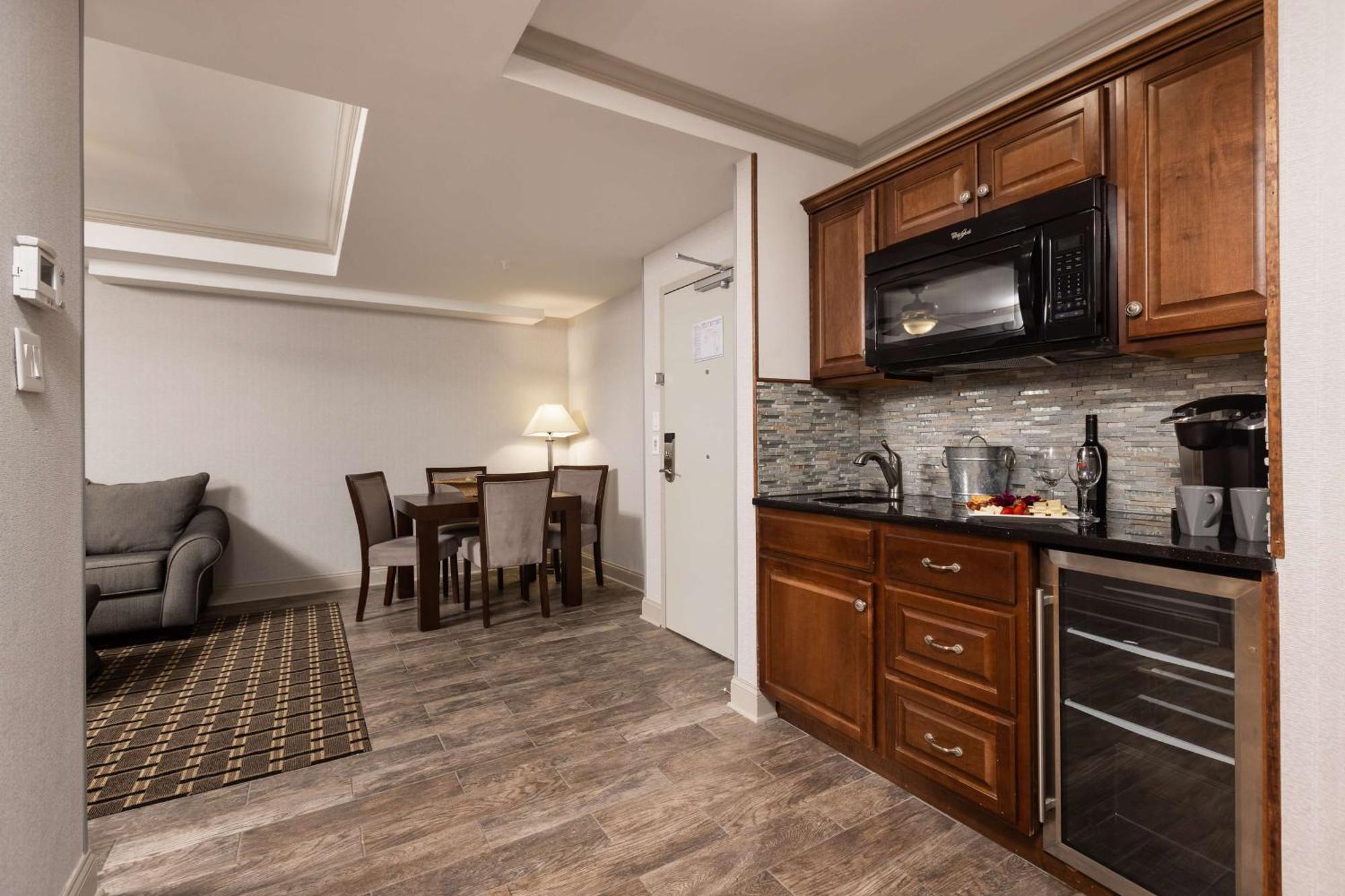 Inn At The Colonnade Baltimore - A Doubletree By Hilton Hotel Екстер'єр фото