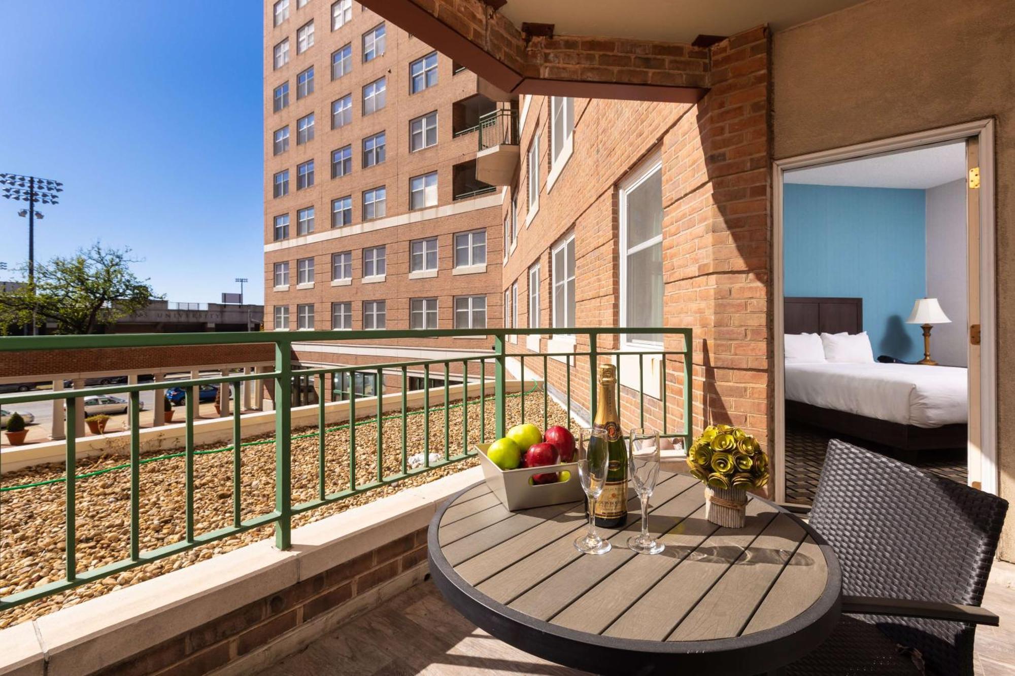 Inn At The Colonnade Baltimore - A Doubletree By Hilton Hotel Екстер'єр фото